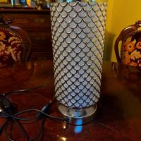 Lampada da tavolo argento, in plastica cromata