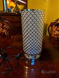 Lampada da tavolo argento, in plastica cromata