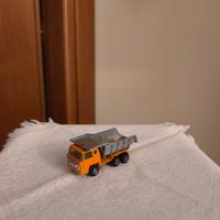 Modellino camion ribaltabile Bernard- Majorette 