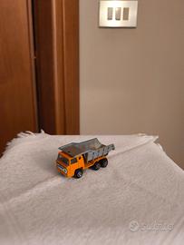 Modellino camion ribaltabile Bernard- Majorette 