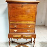 scrittoio (secrétaire) in legno di noce 