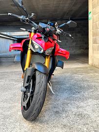 Ducati streetfighter V4S