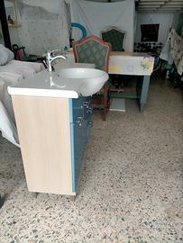 mobiletto da bagno