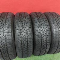 215 65 17 Gomme Invernali 90% Pirelli 215 65R17