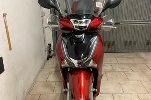 Lo scooter Honda SH 125