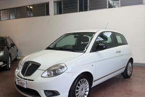 Lancia Ypsilon 1.2 69 CV Unyca