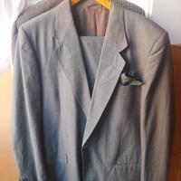 Serie di completi o giacche da uomo