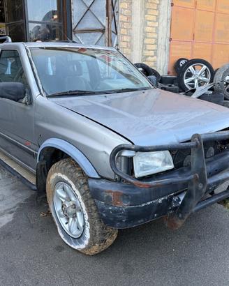 Ricambi Opel Frontera 4x4 2.8 TDI del 2000