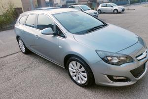 Opel Astra j sportourer cosmo benzina GPL