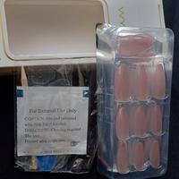 Kit Unghie - Unghie Finte con Colla e Mini Lima