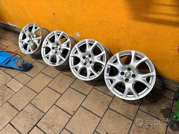 Cerchi in lega da 16 “ 4 fori alfa romeo mito