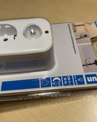 Adattatore con sensore crepuscolare uniTEC 47536