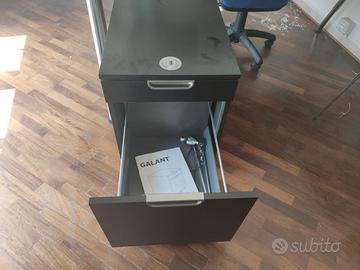 MOBILI UFFICIO IKEA