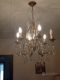 lampadario e a applique a muro