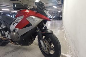 Crossrunner VFR v tec