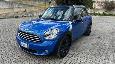 Mini Cooper Countryman R60 super accessoriata 2011