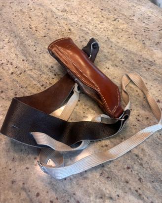 Fondina in pelle per pistola semiautomatica
