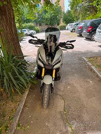 Honda x adv 750