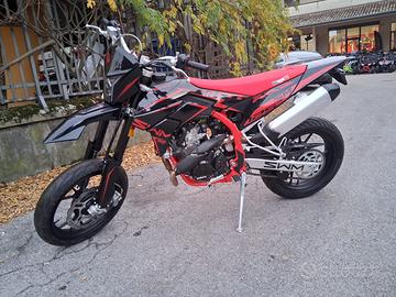 SWM SM 125 R**MOTARD MOT. BIALBERO