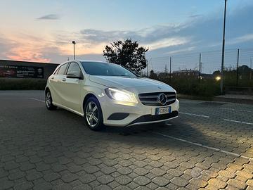 Mercedes Benz A180 (W176) Benzina