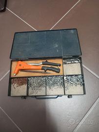 Rivettatrice manuale