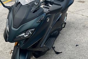 tmax 560 tech max