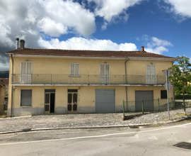 Casa Indipendente nel centro di Lioni