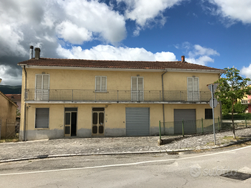 Casa Indipendente nel centro di Lioni