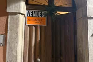 Stabile terra cielo completamente indipendente