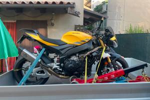 Aprilia tuono 1100 anno 2025