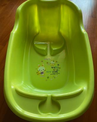 Cuscini allattamento e vaschetta bagnetto