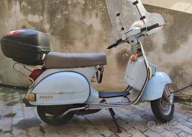 Vespa arcobaleno 125 anno 84 ( con pezzi DR 155 )