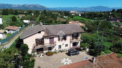 PORZIONE DI BIFAMILIARE A VALMONTONE