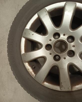 Cerchi in lega con gomme invernali