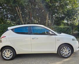 Lancia Ypsilon 1.2 5 porte GPL okneopatentati