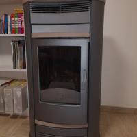 termostufa a pellet con pietra ollare da 14 kw