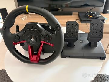Pedaliera e volante Hori per ps4