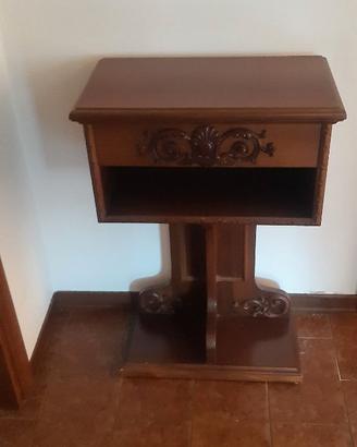 Mobiletto con cassetto