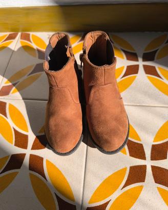 Scarpe Primark taglia 24 – Nuove senza scatola né 