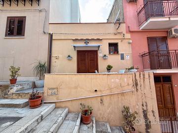 Casa indipendente a Castellammare, Via Cascio