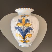 Vaso in ceramica di Caltagirone, dipinto a mano