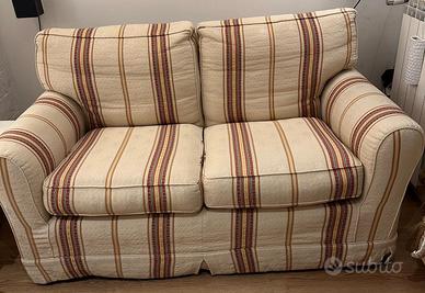 2 Divani da 2 posti ognuno