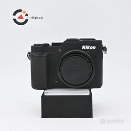 Nikon Coolpix P7800 Usata