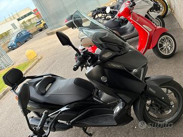 Yamaha Xmax 300