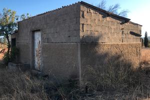 Terreno agricolo, mq 9665 con fabbricato agricolo