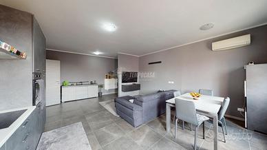 TRILOCALE RISTRUTTURATO ARREDATO E CANTINA