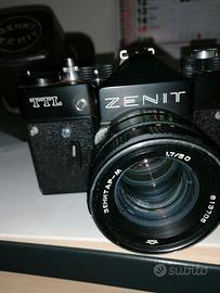 macchina fotografica ZENIT ttl