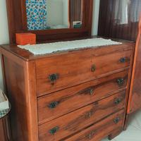 cassettiera con specchio 