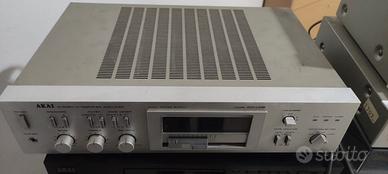 Amplificatore integrato Akai model AM-U02