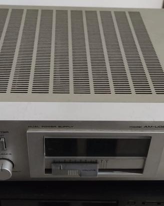 Amplificatore integrato Akai model AM-U02